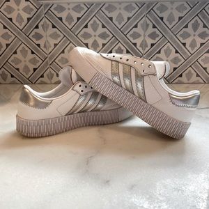 Adidas Samba - White & Silver Leather - Sz 8 US